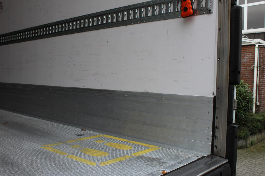 Lamberet TK SLXi Spectrum 2,65h Bi-Multi-Temp. TW LBW - Polprikolica hladilnik: slika 5 Lamberet TK SLXi Spectrum 2,65h Bi-Multi-Temp. TW LBW - Polprikolica hladilnik: slika 5