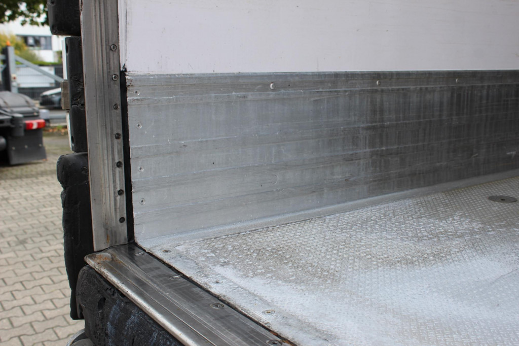 Lamberet TK SLXi Spectrum 2,65h Bi-Temp LBW FRC Aluboden - Polprikolica hladilnik: slika 4 Lamberet TK SLXi Spectrum 2,65h Bi-Temp LBW FRC Aluboden - Polprikolica hladilnik: slika 4