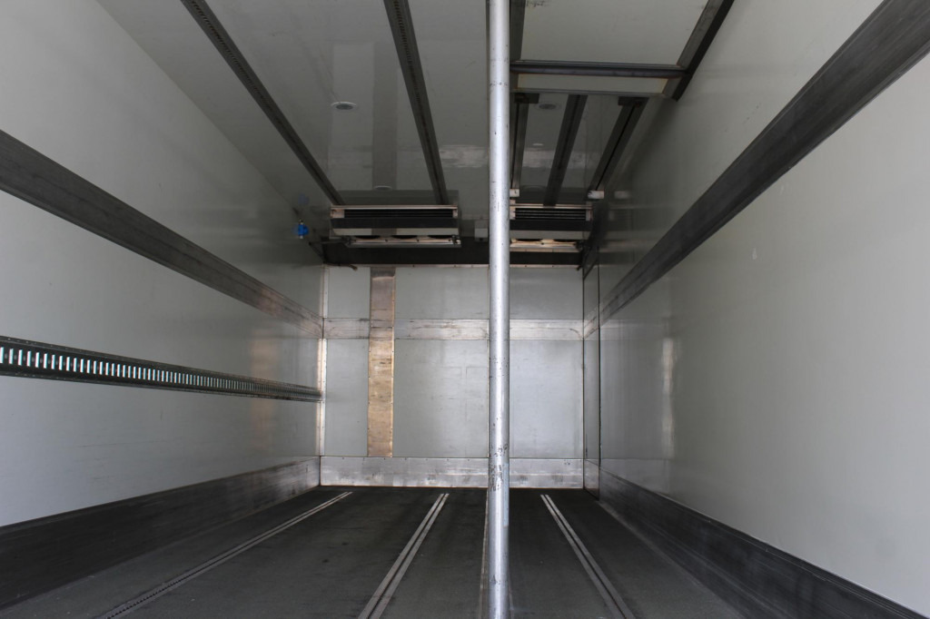 Mercedes-Benz Actros 2533 E6 Kühlkoffer Lift-Lenkachse LBW - Tovornjak hladilnik: slika 3 Mercedes-Benz Actros 2533 E6 Kühlkoffer Lift-Lenkachse LBW - Tovornjak hladilnik: slika 3