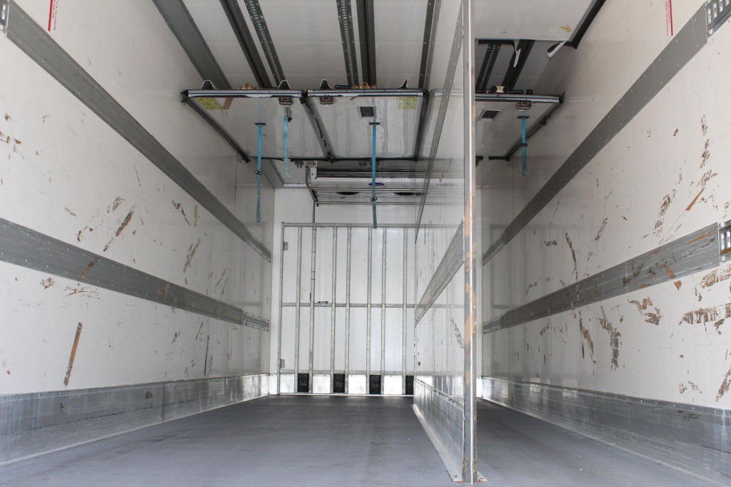 Mercedes-Benz Antos 2536 E6 CS 1250Mt Tri-temp LBW TW ATP - Tovornjak hladilnik: slika 4 Mercedes-Benz Antos 2536 E6 CS 1250Mt Tri-temp LBW TW ATP - Tovornjak hladilnik: slika 4