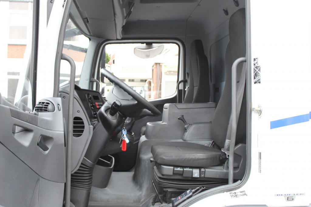 Mercedes-Benz Atego 818 E6 Koffer Klima LDW Schalter LBW - Tovornjak: slika 5 Mercedes-Benz Atego 818 E6 Koffer Klima LDW Schalter LBW - Tovornjak: slika 5