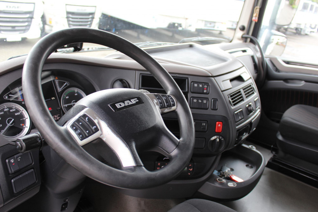 Daf XF 530 SC Retarder ACC LDWS Standklima Kühlbox - Vlačilec: slika 3 Daf XF 530 SC Retarder ACC LDWS Standklima Kühlbox - Vlačilec: slika 3