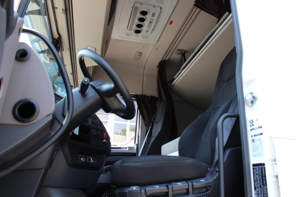 Daf XF 530 SC Retarder ACC LDWS Standklima Kühlbox - Vlačilec: slika 5 Daf XF 530 SC Retarder ACC LDWS Standklima Kühlbox - Vlačilec: slika 5