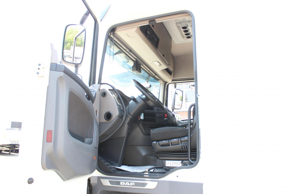 Daf XF 530 SC Retarder ACC LDWS Standklima Kühlbox - Vlačilec: slika 4 Daf XF 530 SC Retarder ACC LDWS Standklima Kühlbox - Vlačilec: slika 4
