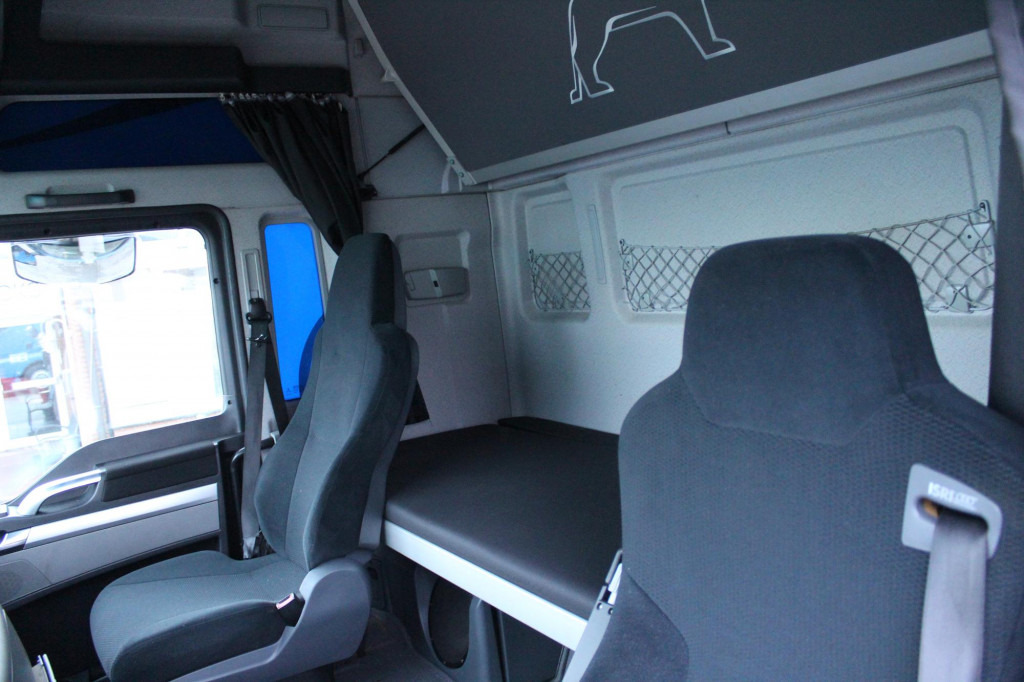 MAN TGX 480 XXL Retarder Standklima Xenon VIN:HM - Vlačilec: slika 4 MAN TGX 480 XXL Retarder Standklima Xenon VIN:HM - Vlačilec: slika 4