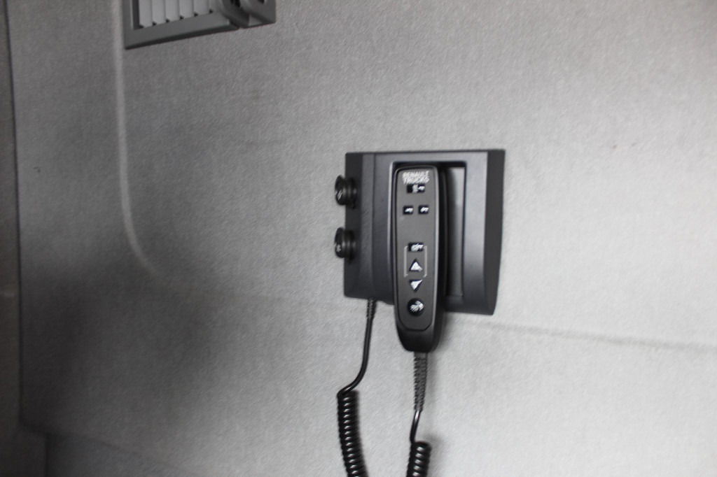 Renault T 480 E6   ACC   LDW   Kühlbox   Vollspoiler - Vlačilec: slika 4 Renault T 480 E6   ACC   LDW   Kühlbox   Vollspoiler - Vlačilec: slika 4