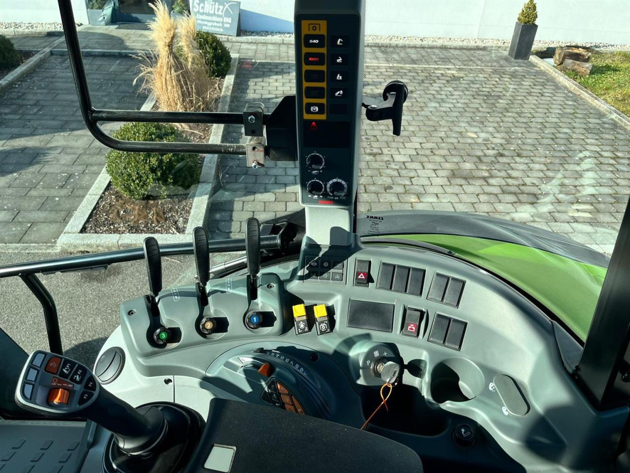 Traktor CLAAS Arion 420 Cis, Frontzapfwelle und Frontkraftheber: slika 20