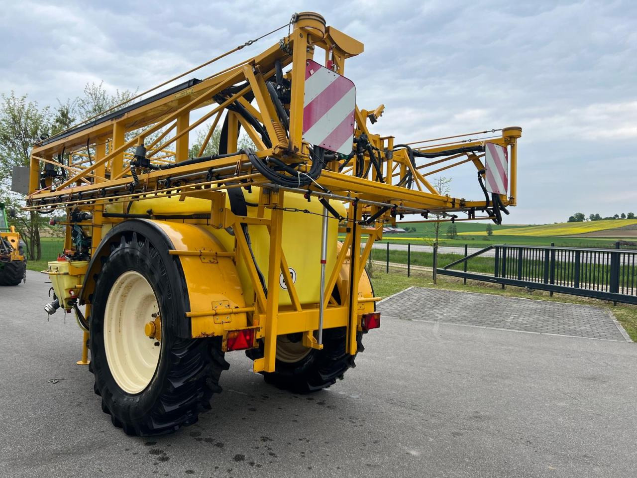 Dubex Vector 27m 3200 Liter Spritze, Baujahr 2002 - Vlečna škropilnica: slika 3 Dubex Vector 27m 3200 Liter Spritze, Baujahr 2002 - Vlečna škropilnica: slika 3