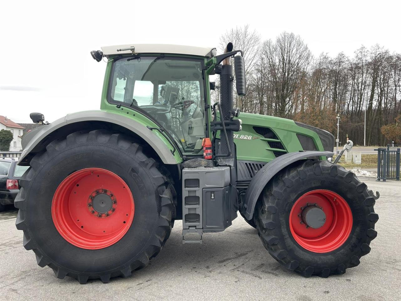 Fendt 828 Vario Profi Plus, GPS, FZW, 5DW, Baujahr 2014 - Traktor: slika 5 Fendt 828 Vario Profi Plus, GPS, FZW, 5DW, Baujahr 2014 - Traktor: slika 5