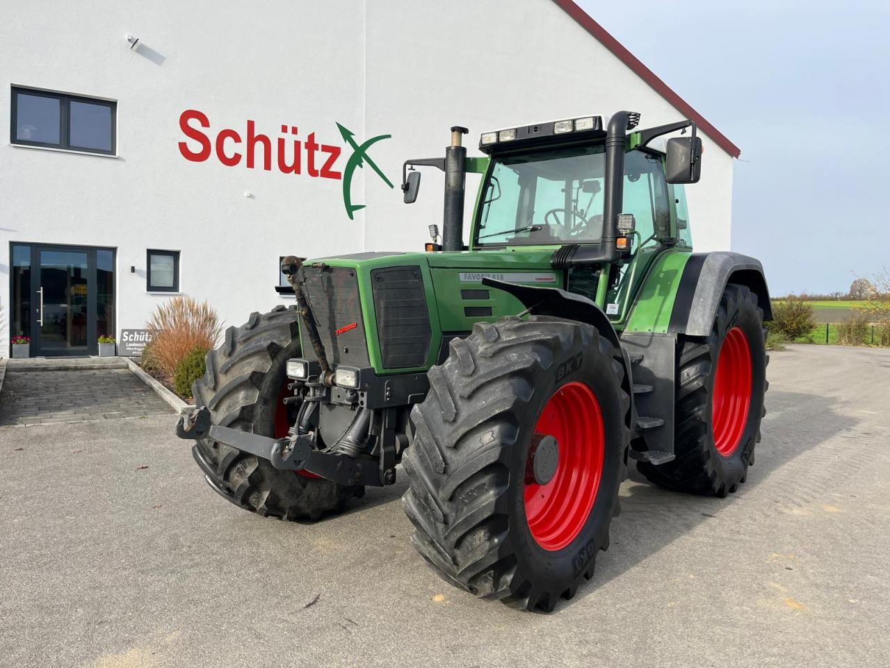 Fendt Favorit 818 Turboshift - Traktor: slika 1 Fendt Favorit 818 Turboshift - Traktor: slika 1