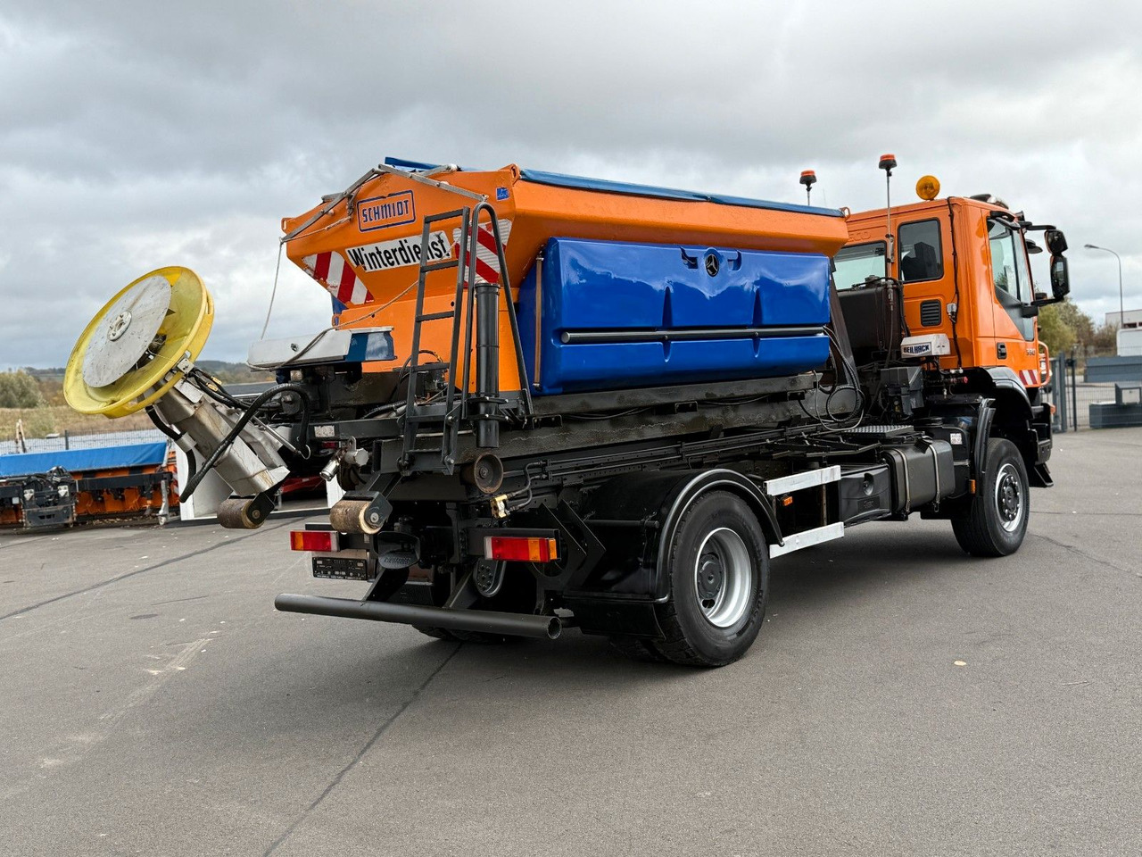 Iveco Trakker 330 EEV Winterdienst Abroll - Kotalni prekucni tovornjak: slika 4 Iveco Trakker 330 EEV Winterdienst Abroll - Kotalni prekucni tovornjak: slika 4
