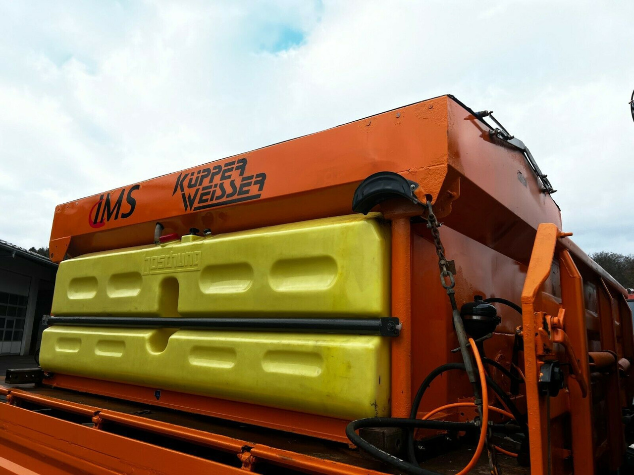 Küpper Weisser E 29040 HFA Salzstreuer Winterdie Küpper Weisser E 29040 HFA Salzstreuer Winterdie - Posipalnik peska/ Soli za Komunalno/ Posebno vozilo: slika 1 Küpper Weisser E 29040 HFA Salzstreuer Winterdie Küpper Weisser E 29040 HFA Salzstreuer Winterdie - Posipalnik peska/ Soli za Komunalno/ Posebno vozilo: slika 1