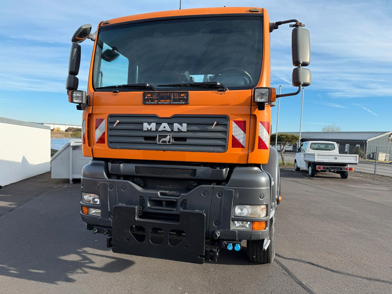 MAN TGA 18.360 4x4 Winterdienst Meiller Abroller - Kotalni prekucni tovornjak: slika 2 MAN TGA 18.360 4x4 Winterdienst Meiller Abroller - Kotalni prekucni tovornjak: slika 2