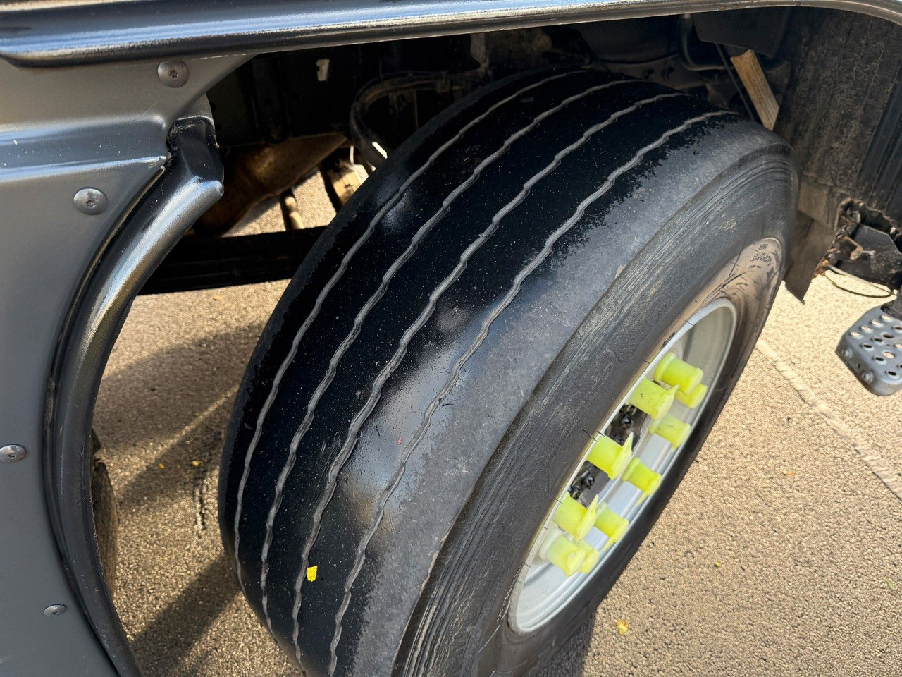 MAN TGS 35.360 8x2 Fahrgestell - Tovornjak-šasija: slika 4 MAN TGS 35.360 8x2 Fahrgestell - Tovornjak-šasija: slika 4