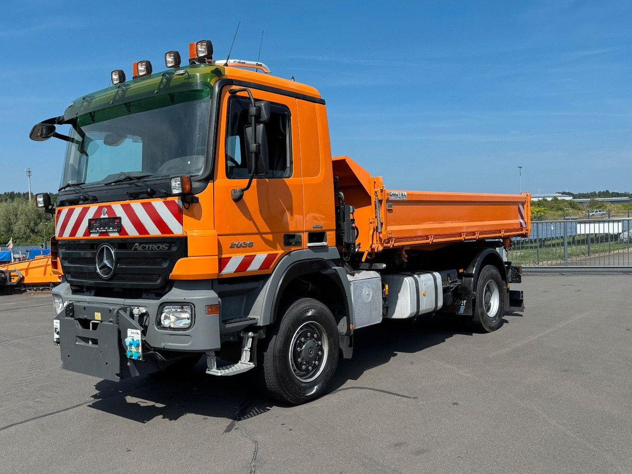 Mercedes-Benz Actros 2036 4x4 mit Dautel Wechselsystem E 5 - Tovornjak prekucnik: slika 1 Mercedes-Benz Actros 2036 4x4 mit Dautel Wechselsystem E 5 - Tovornjak prekucnik: slika 1