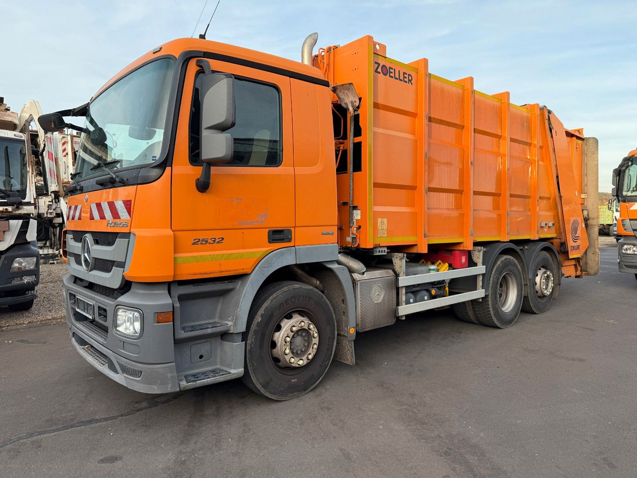 Mercedes-Benz Actros 2532 6x2 Zoeller Medium XL 21 - Smetarski tovornjak: slika 1 Mercedes-Benz Actros 2532 6x2 Zoeller Medium XL 21 - Smetarski tovornjak: slika 1