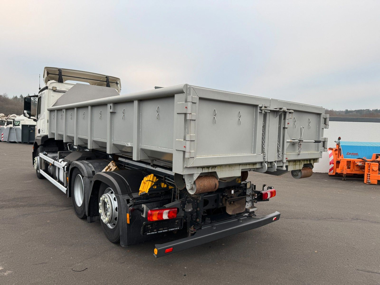 Mercedes-Benz Actros 2543 6x2 Meiler RK 20.65 Kranhydraulik Mercedes-Benz Actros 2543 6x2 Meiller RK 20.65 Kranhydraulik - Kotalni prekucni tovornjak: slika 3 Mercedes-Benz Actros 2543 6x2 Meiler RK 20.65 Kranhydraulik Mercedes-Benz Actros 2543 6x2 Meiller RK 20.65 Kranhydraulik - Kotalni prekucni tovornjak: slika 3