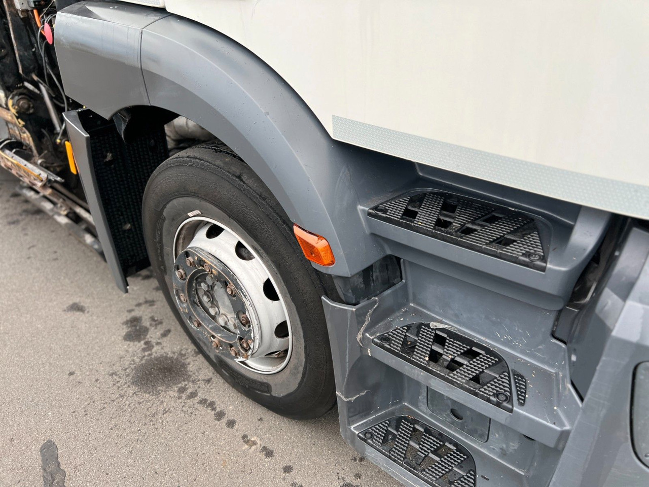 Smetarski tovornjak Mercedes-Benz Antos 2533 6x2 Seitenlader Faun Sidepress Mercedes-Benz Antos 2533 6x2 Seitenlader Faun Sidepress: slika 6