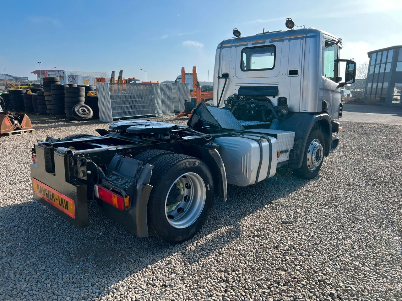 Scania P 94 GA 4x2 NA 310 Scania P 94 GA 4x2 NA 310 - Vlačilec: slika 3 Scania P 94 GA 4x2 NA 310 Scania P 94 GA 4x2 NA 310 - Vlačilec: slika 3