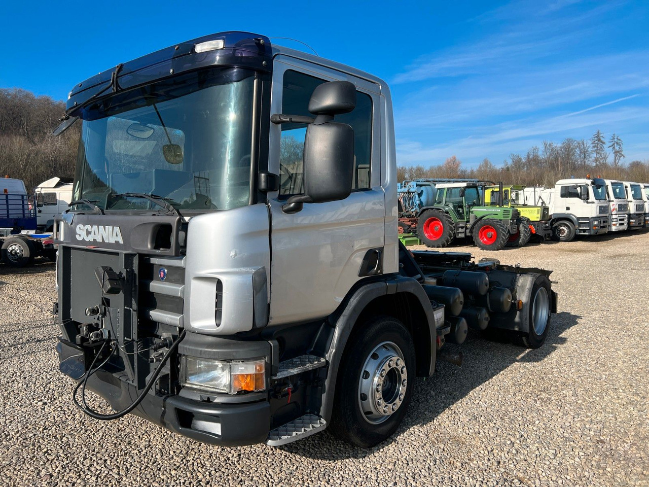 Scania P 94 GA 4x2 NA 310 Scania P 94 GA 4x2 NA 310 - Vlačilec: slika 1 Scania P 94 GA 4x2 NA 310 Scania P 94 GA 4x2 NA 310 - Vlačilec: slika 1