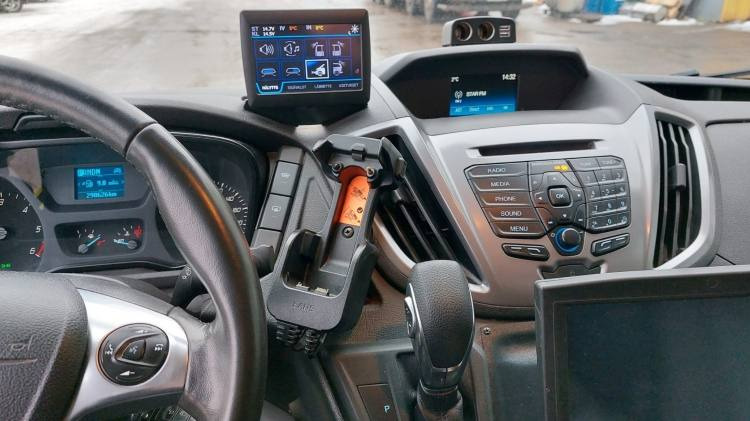 FORD TRANSIT 2,0TDI AMBULANCE KLIMA 12.2018 EURO 6, 3 UNITS - Reševalno vozilo: slika 4 FORD TRANSIT 2,0TDI AMBULANCE KLIMA 12.2018 EURO 6, 3 UNITS - Reševalno vozilo: slika 4