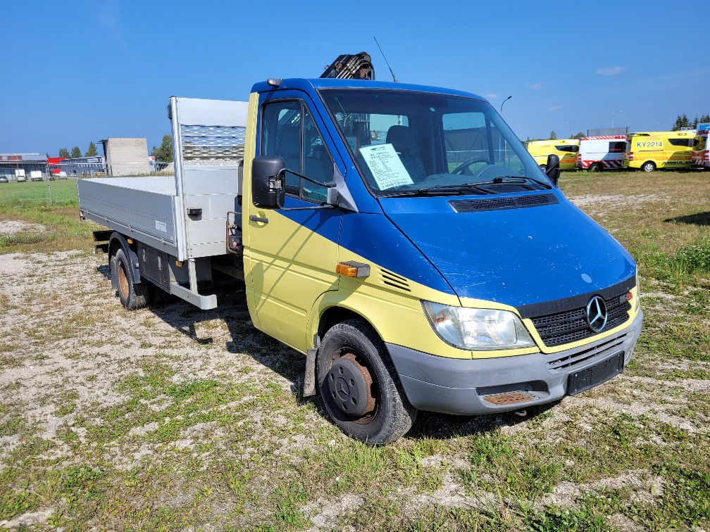 MERCEDES – BENZ SPRINTER 616CDI HIAB 027-2 Crane 10.2004 - Dostavno vozilo s kesonom: slika 1 MERCEDES – BENZ SPRINTER 616CDI HIAB 027-2 Crane 10.2004 - Dostavno vozilo s kesonom: slika 1