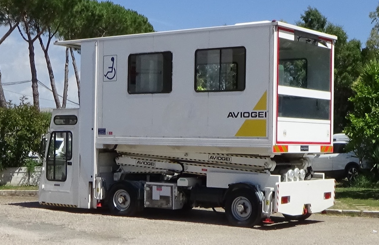 Aviogei FLS1500 EAU - Ambulift: slika 4 Aviogei FLS1500 EAU - Ambulift: slika 4