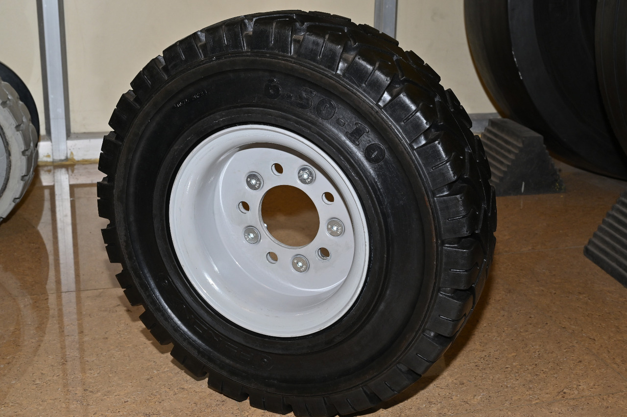 EuroSolid 6.00-9 - Gume in platišča za Traktor za prevoz prtljage: slika 2 EuroSolid 6.00-9 - Gume in platišča za Traktor za prevoz prtljage: slika 2