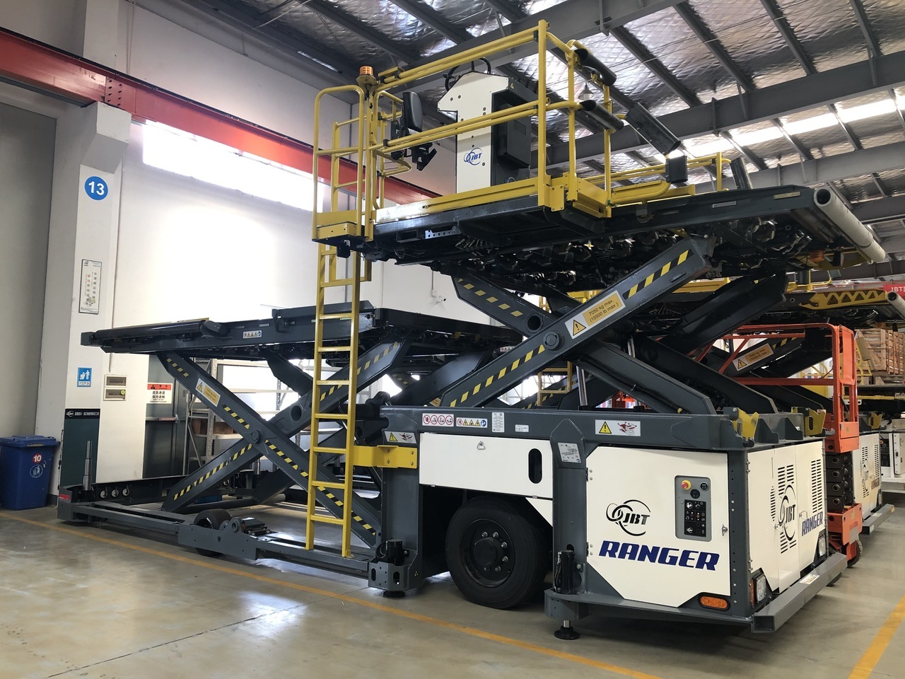 JBT Ranger Cargo Loader Standard - Nakladalnik zabojnikov/ Palet: slika 1 JBT Ranger Cargo Loader Standard - Nakladalnik zabojnikov/ Palet: slika 1