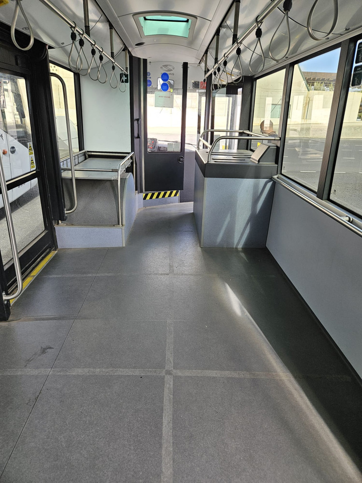 Letališki avtobus Solaris Urbino 15: slika 11