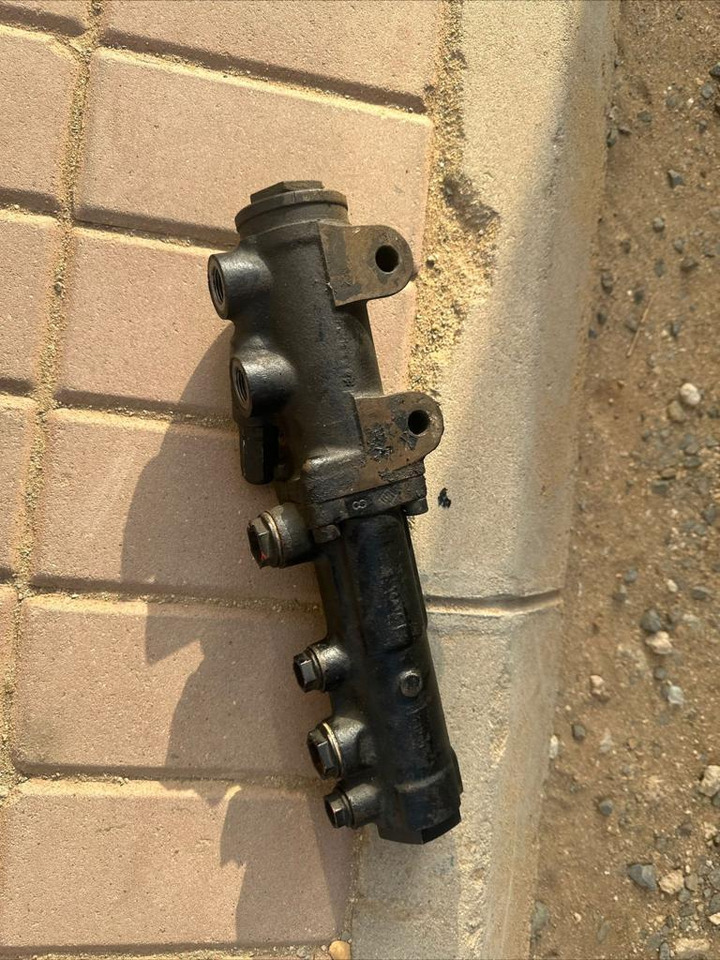 TLD JET16 - brake cylinder - Traktor za prevoz prtljage za Traktor za prevoz prtljage: slika 3 TLD JET16 - brake cylinder - Traktor za prevoz prtljage za Traktor za prevoz prtljage: slika 3