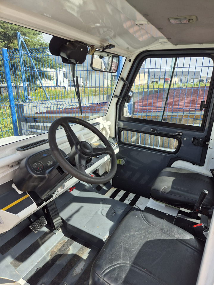 TLD JST30 - Traktor za prevoz prtljage: slika 4 TLD JST30 - Traktor za prevoz prtljage: slika 4