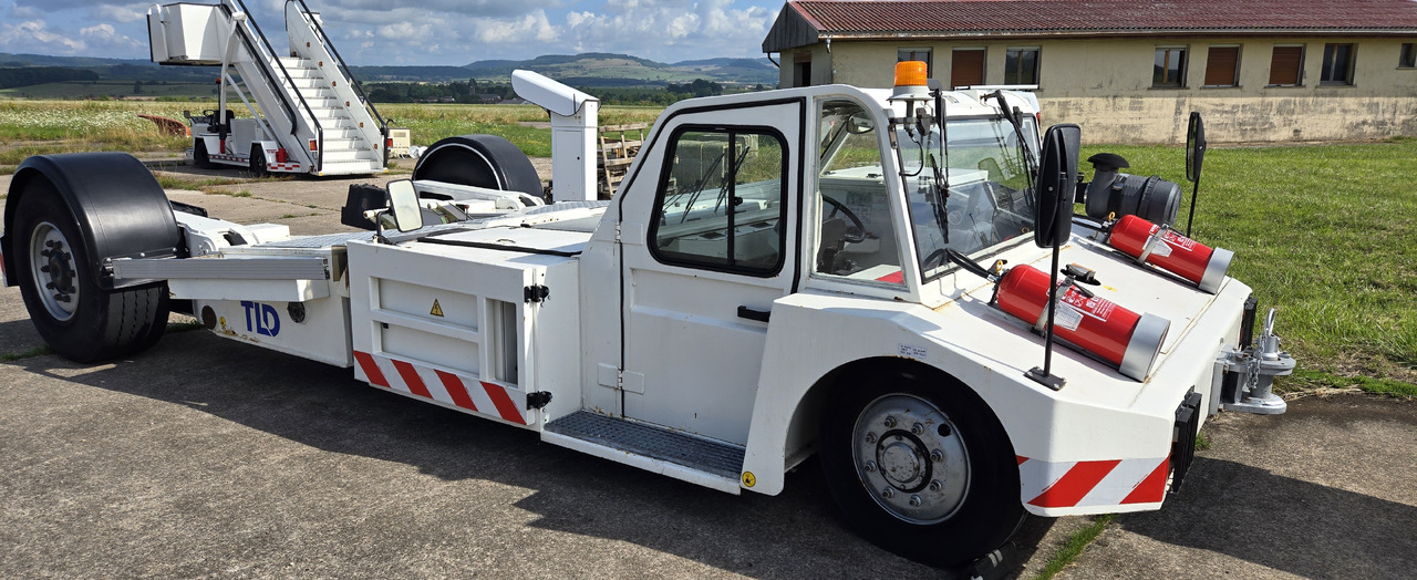 TLD TPX200SF - Vozilo za vleko letal: slika 2 TLD TPX200SF - Vozilo za vleko letal: slika 2