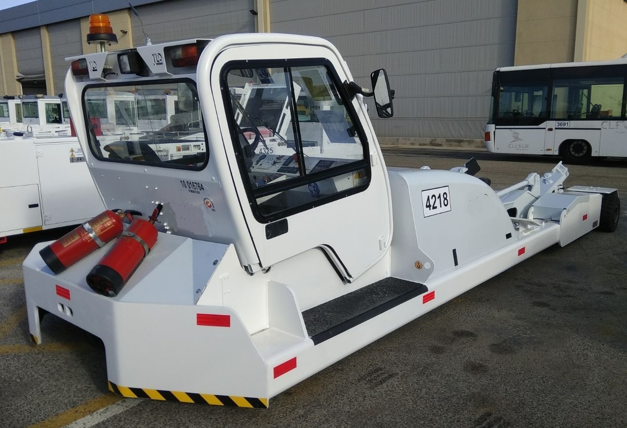 TLD Towbarless Pushback TPX 100 E - Vozilo za vleko letal: slika 1 TLD Towbarless Pushback TPX 100 E - Vozilo za vleko letal: slika 1