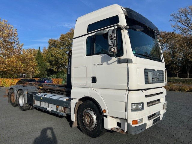 MAN TGA 26.440 .440 6x2 - Kontejnerski tovornjak/ Tovornjak z zamenljivim tovoriščem: slika 2 MAN TGA 26.440 .440 6x2 - Kontejnerski tovornjak/ Tovornjak z zamenljivim tovoriščem: slika 2