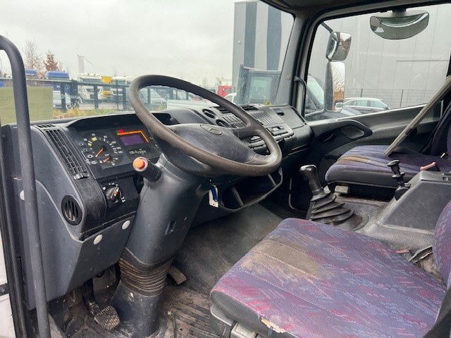 Tovornjak zabojnik Mercedes-Benz Atego 818 Atego 818: slika 6