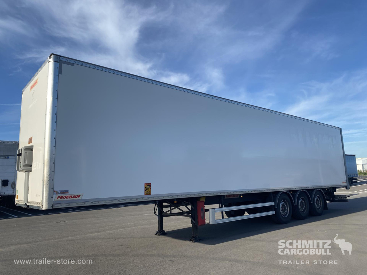 FRUEHAUF Dryfreight Standard - Polprikolica zabojnik: slika 1 FRUEHAUF Dryfreight Standard - Polprikolica zabojnik: slika 1