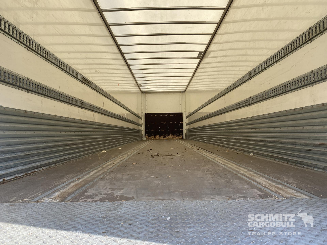 LECI TRAILER Dryfreight Standard Roller shutter door - Polprikolica zabojnik: slika 3 LECI TRAILER Dryfreight Standard Roller shutter door - Polprikolica zabojnik: slika 3