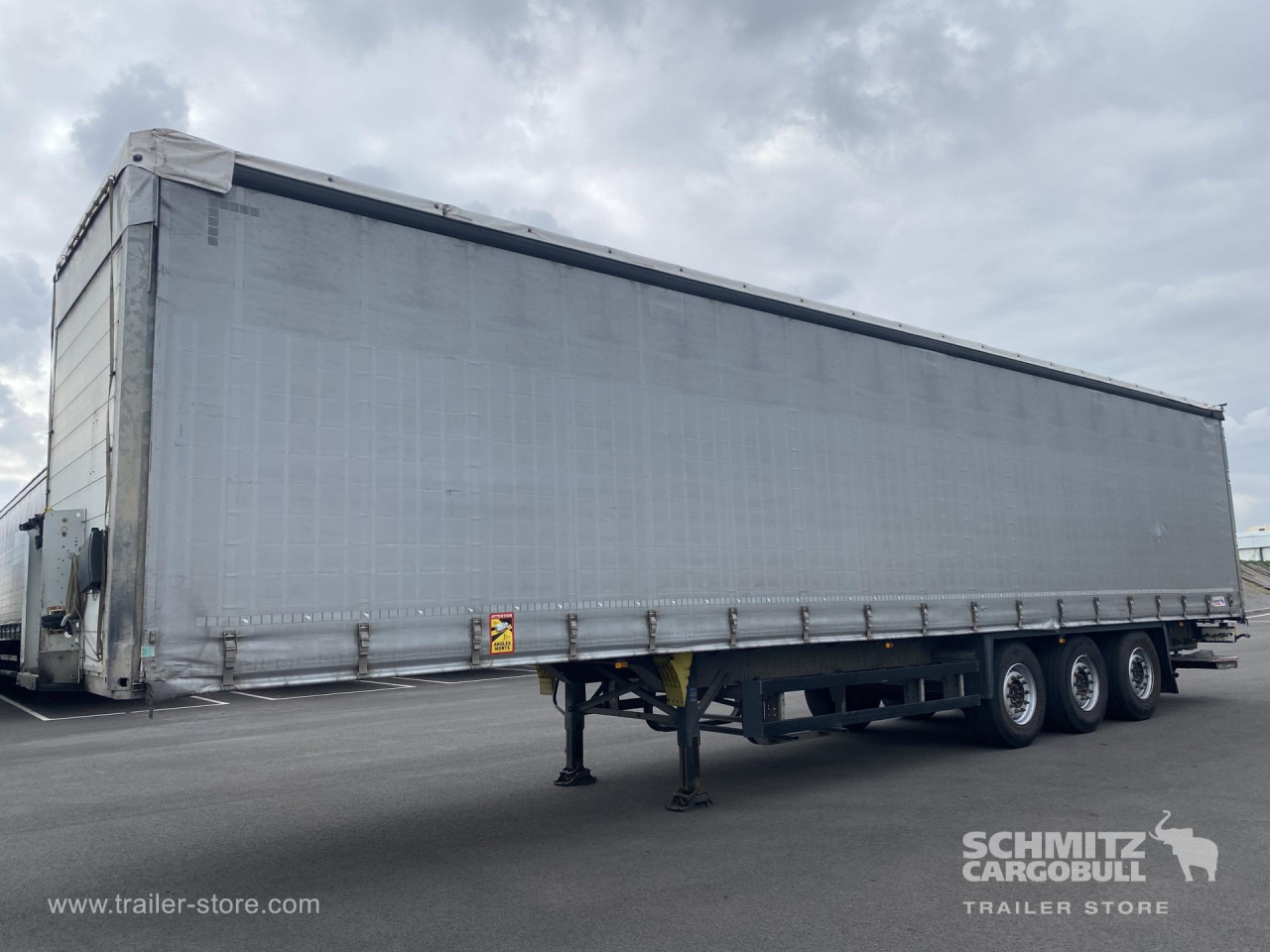 SCHMITZ Curtainsider Standard Taillift - Polprikolica s ponjavo: slika 1 SCHMITZ Curtainsider Standard Taillift - Polprikolica s ponjavo: slika 1