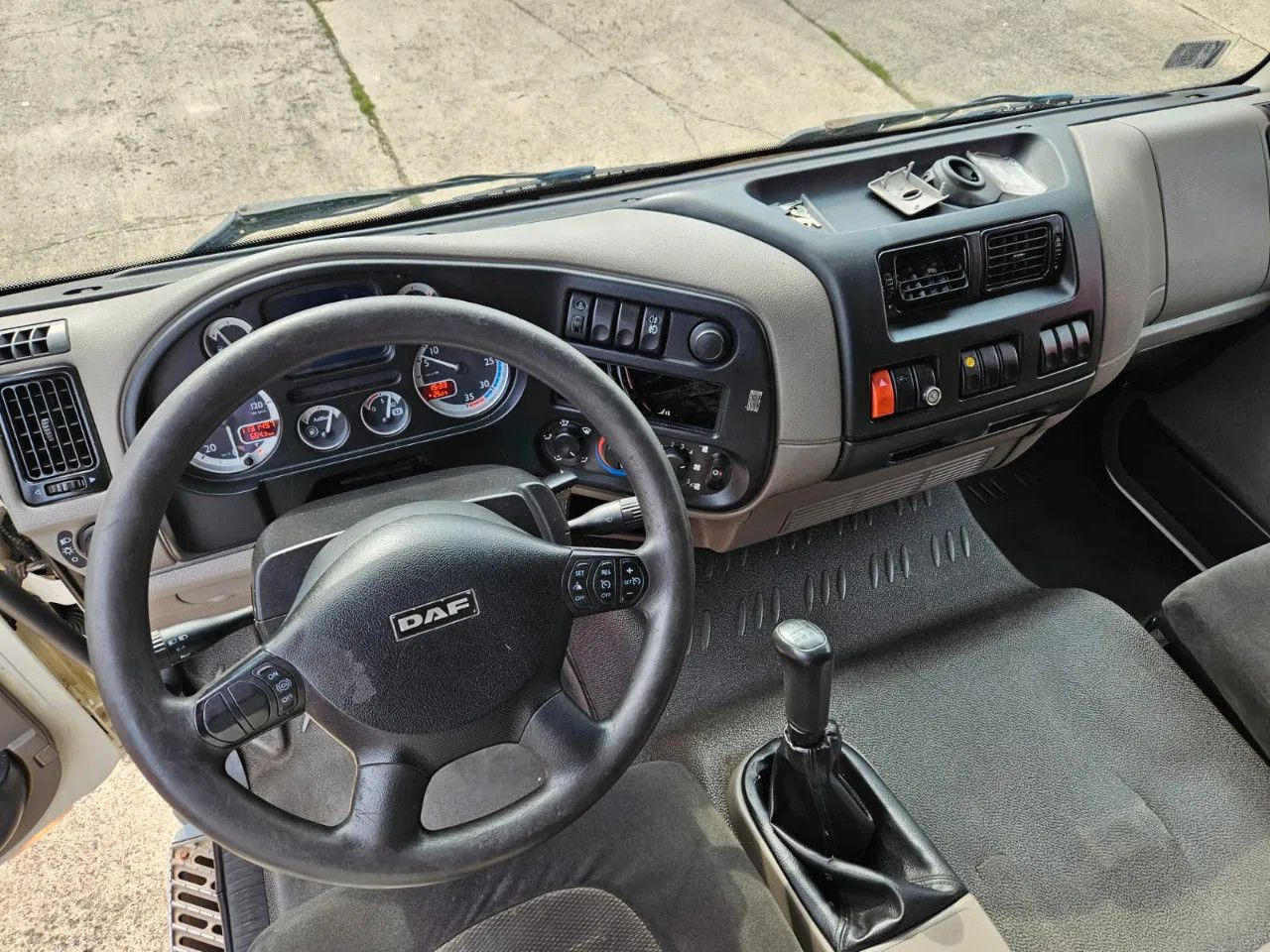 Dostavno vozilo s ponjavo DAF LF 45.180 EEV - More units in stock!: slika 11