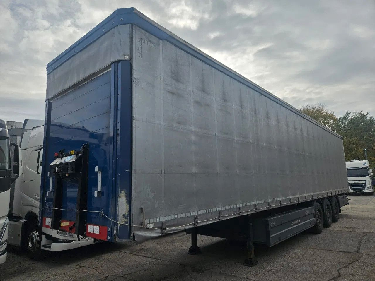 Schwarzmüller S1 J-seria, Pallet box - Polprikolica s ponjavo: slika 1 Schwarzmüller S1 J-seria, Pallet box - Polprikolica s ponjavo: slika 1