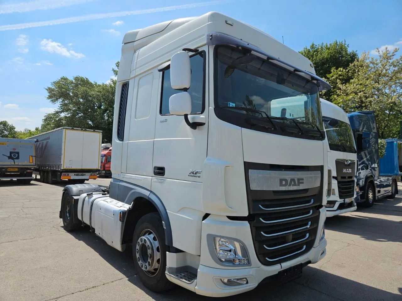 DAF XF 460 Space Cab Standklima 2 units - Vlačilec: slika 2 DAF XF 460 Space Cab Standklima 2 units - Vlačilec: slika 2