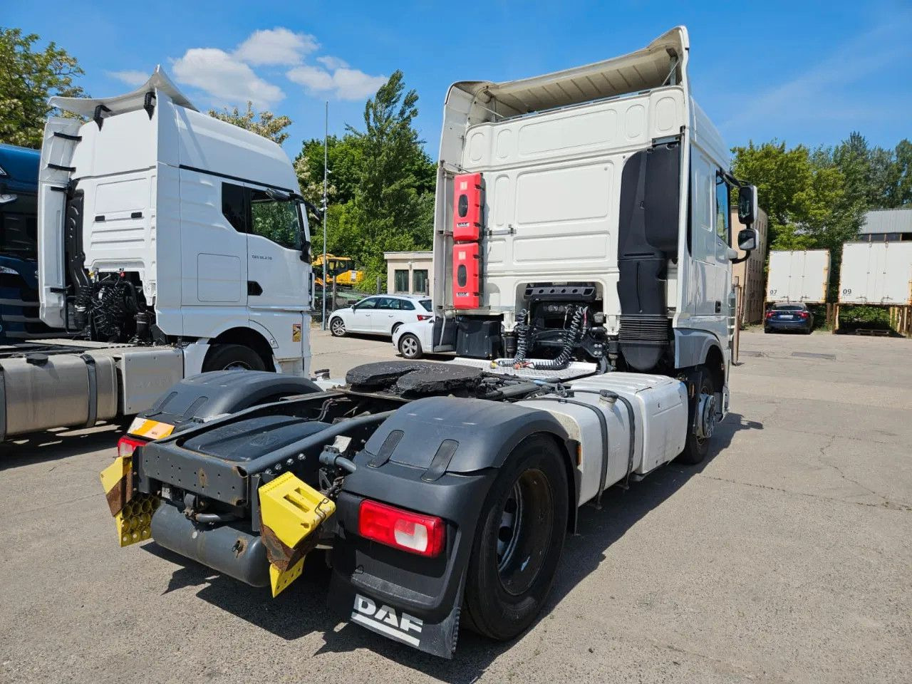 DAF XF 460 Space Cab Standklima 2 units - Vlačilec: slika 4 DAF XF 460 Space Cab Standklima 2 units - Vlačilec: slika 4