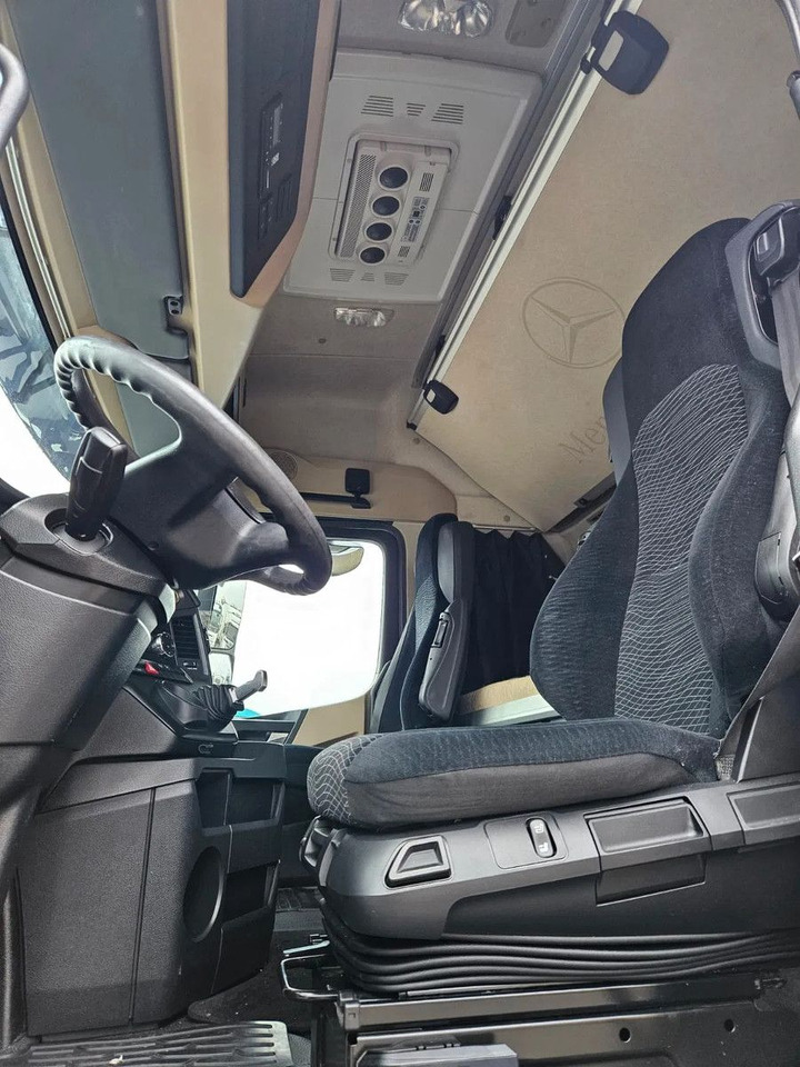 Mercedes-Benz Actros 1845 Standard-BigSpace-Stand Klima-2 Unit - Vlačilec: slika 3 Mercedes-Benz Actros 1845 Standard-BigSpace-Stand Klima-2 Unit - Vlačilec: slika 3