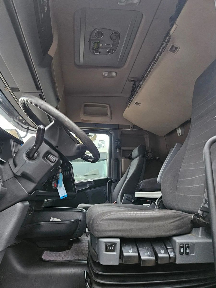 Scania R410 Mega StandKlima Highline - 4 units in stock - Vlačilec: slika 5 Scania R410 Mega StandKlima Highline - 4 units in stock - Vlačilec: slika 5