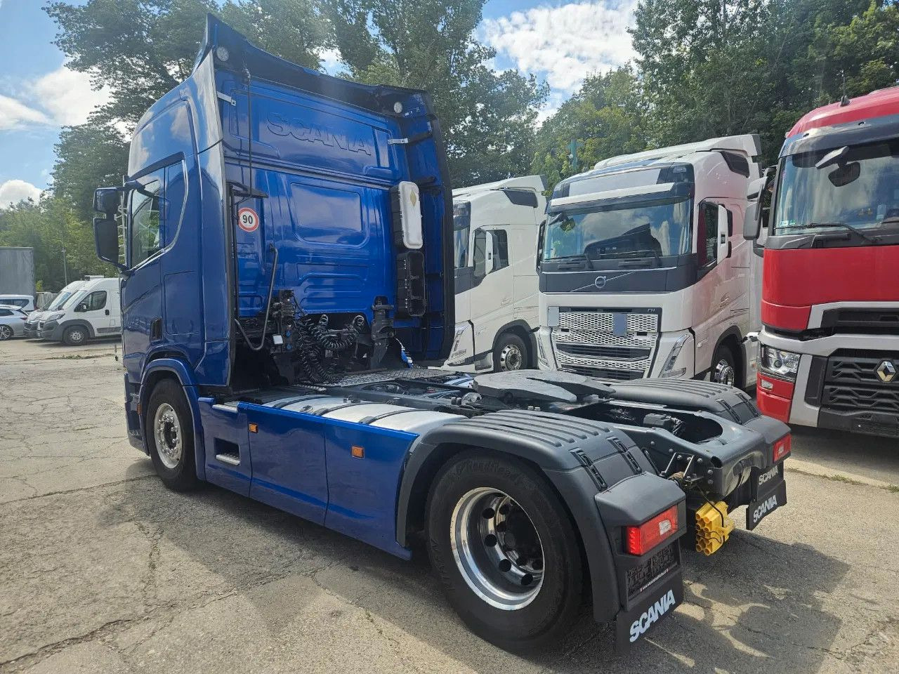 Scania R410 Standard - Full Spoiler - Retarder - Alloy - Vlačilec: slika 4 Scania R410 Standard - Full Spoiler - Retarder - Alloy - Vlačilec: slika 4
