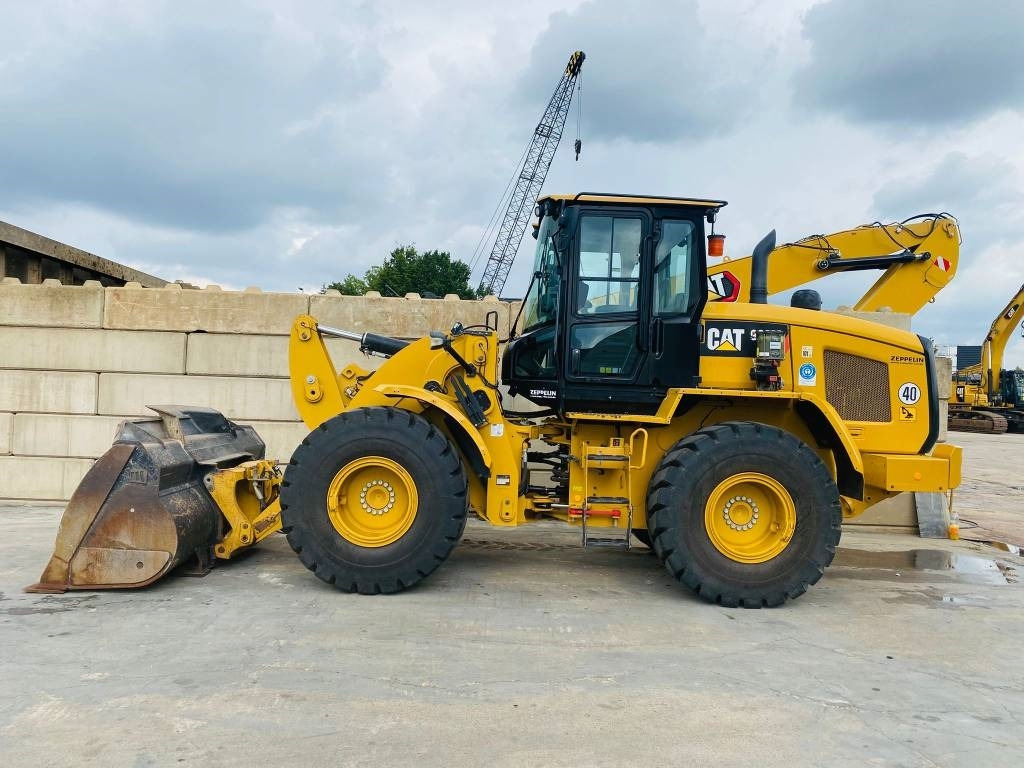 CAT 926m - Kolesni nakladalec: slika 1 CAT 926m - Kolesni nakladalec: slika 1