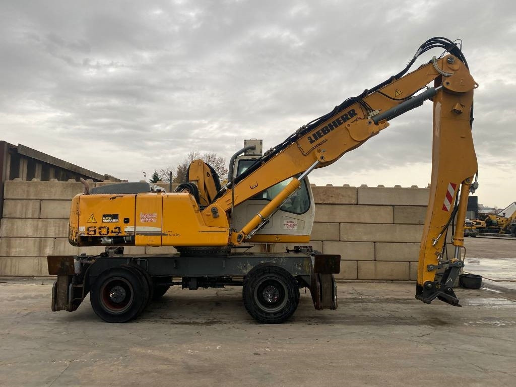 Liebherr A 904 C Litronic - Bager za prekladanje primarnih/ Sekundarnih surovin: slika 2 Liebherr A 904 C Litronic - Bager za prekladanje primarnih/ Sekundarnih surovin: slika 2