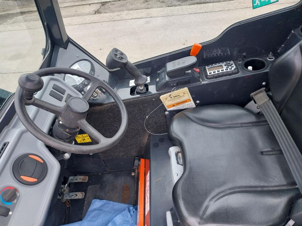 Kolesni nakladalec Bobcat L 28: slika 7
