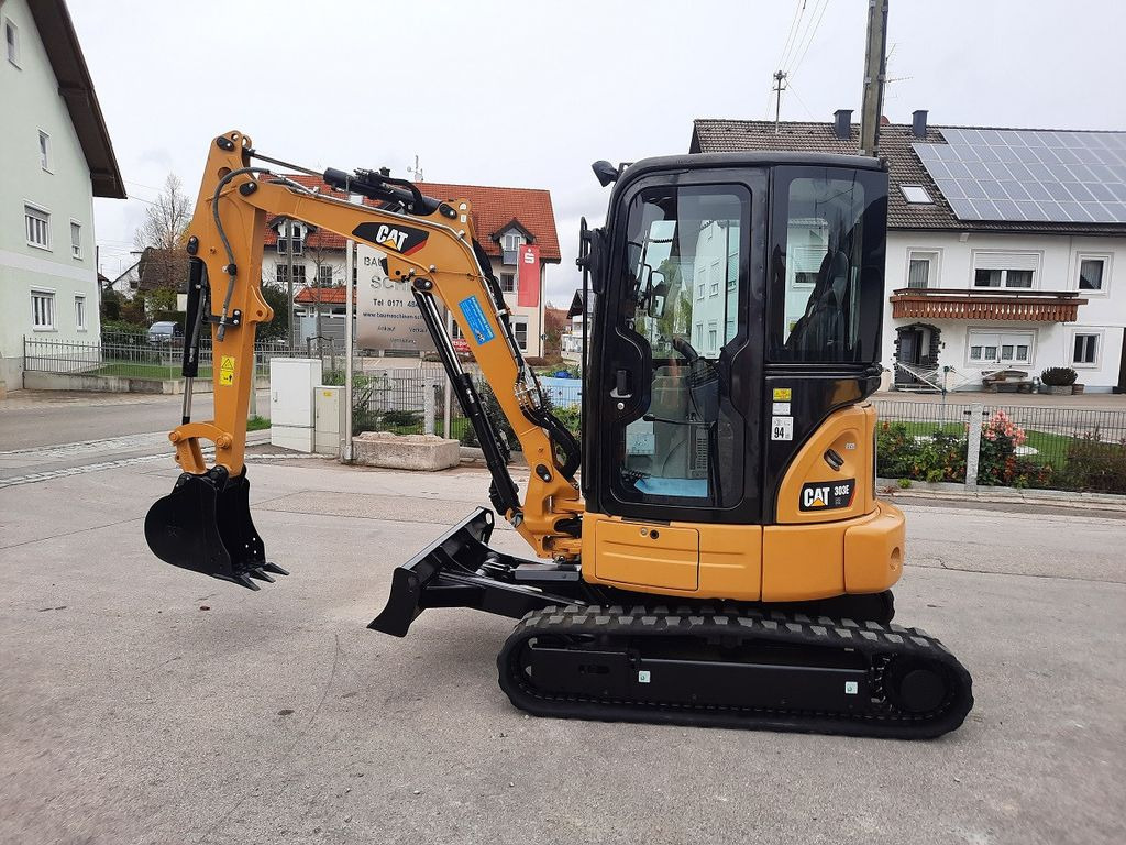 CAT 303E - Mini bager: slika 1 CAT 303E - Mini bager: slika 1